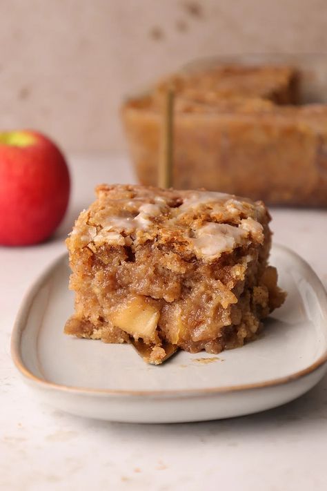 Eggless Apple Fritter Cake Apple Fritter Cake, Chocolate Mocha Cake, Cinnamon Sugar Apples, Self Saucing Pudding, Gooey Cake, Salted Caramel Mocha, Cake Form, Smores Cake, Apple Fritter