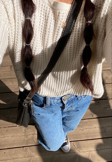 fall womens outfits aesthetic inspo 2022 cute trendy white sweater waffle pattern blue jeans black converse unique hairstyles Black And White Sweater Outfit, Fall Womens Outfits, Waffle Outfit, Converse Unique, White Sweater Outfit, Womens Outfits, Waffle Sweater, Sweater Outfit, Black Converse