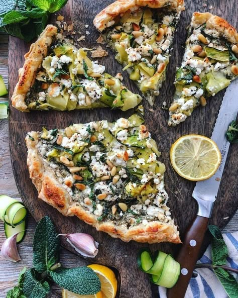 Vegetable Galette, Feta Tart, Zucchini Tart, Feta Tomato, Vegan Spinach, Zucchini Feta, Wild Garlic, Tart Recipe, A Pizza