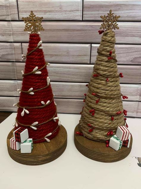 Christmas Tree Crafts, Diy Christmas Decorations Easy, Holiday Crafts Christmas, Christmas Ornament Crafts, Christmas Crafts Decorations, Christmas Wood, Homemade Christmas, Christmas Deco, Xmas Crafts