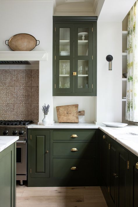 St. Marks Brownstone — Anat Soudry Architect Plain English Kitchen, Army Camp, Park Slope Brooklyn, Plain English, Traditional Kitchen Design, English Kitchen, English Kitchens, Park Slope, Farm Kitchen