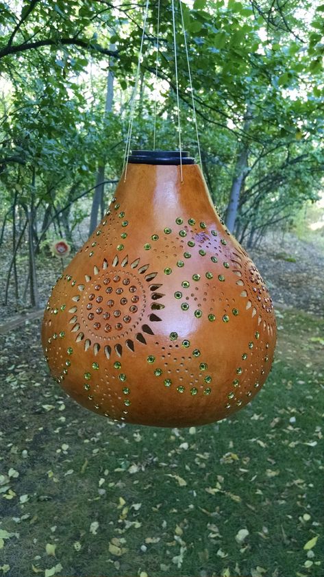 Gourd Lanterns Diy, Bottle Gourd Crafts, Gourd Crafts Ideas, Gourd Lanterns, Gourd Fairy House, Gourd Luminaries, Gourd Lights, Gourd Ideas, Gorgeous Gourds