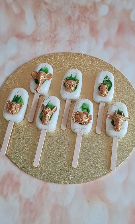 Wild One Strawberries, Safari Theme Cakesicles, Lion King Sweet Table, Dino Cakesicles, Safari Treats Dessert Tables, Safari Cakesicles, Safari Shower Ideas, Paleta Magnum, Cake Sicles