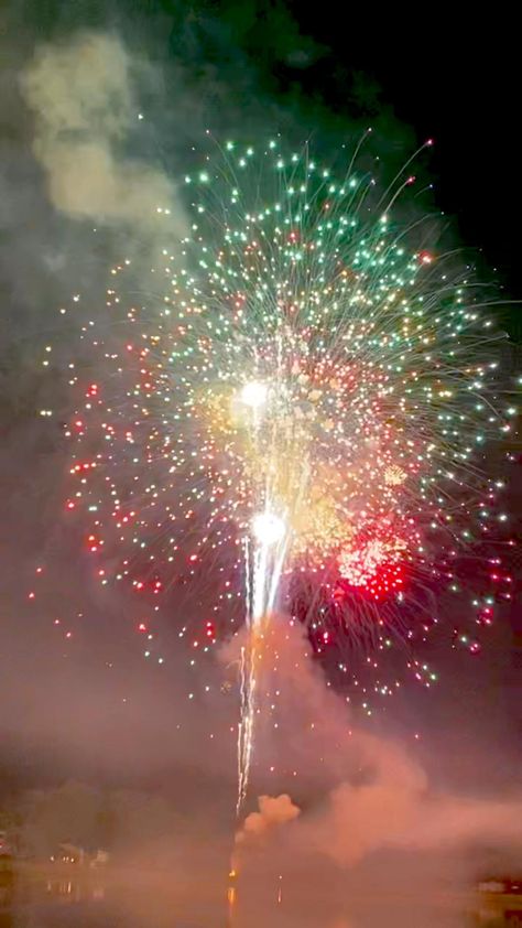 Please give credit if used Happy Birthday Fireworks Video, 4th Of July Fireworks Pictures, Dipawali Video, Videos Of Fireworks, Fireworks Video, Happy Birthday Fireworks, Birthday Fireworks, Fireworks Gif, 4th Of July Images