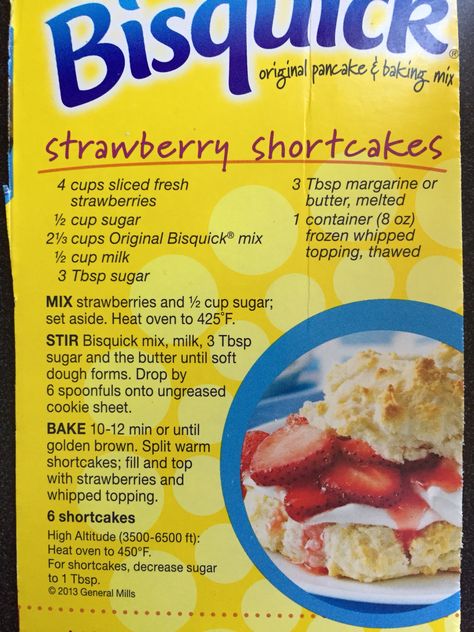 Strawberry shortcake Bisquick Shortcake Recipe, Shortcake Cake Recipe, Bisquick Strawberry Shortcake, Shortcake Biscuits, Strawberry Shortcakes, Shortcake Cake, Cake Mug, Bisquick Recipes, Strawberry Shortcake Recipes