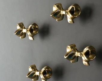 Modern Girls Rooms, Dresser Knobs And Pulls, Wardrobe Knob, Gold Knobs, Brass Drawer Pulls, Kitchen Door, Drawer Knob, Kitchen Doors, Brass Knobs