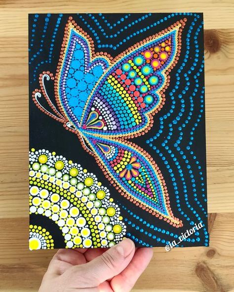 Butterfly Mandala, Butterfly Painting, Butterfly Decorations, Floral Artwork, Hand Painting Art, Butterfly Art, Butterfly Flowers, Rainbow Flowers, Dot Art