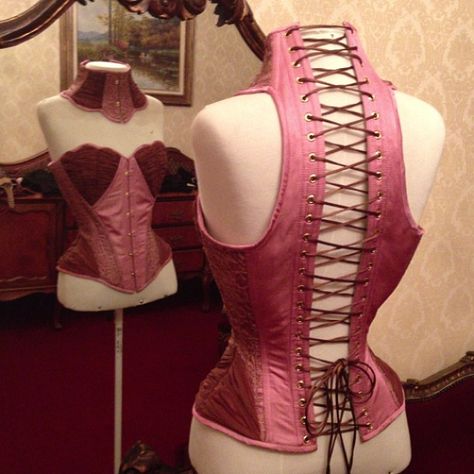 Corset For Large Bust, Interesting Corsets, Modern Corset, Beautiful Corset, Corset Fashion Outfits, Corset Fashion, 11k Followers, Corsets And Bustiers, Mode Inspo