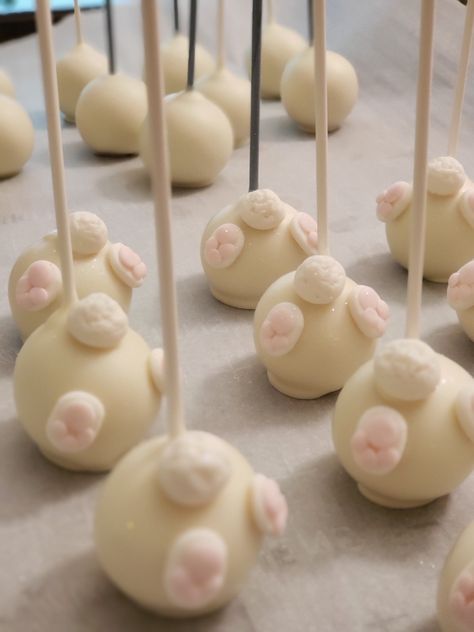 Bunny cake pops.  Easter cake pops.  NYC bake.  Instagram @whiskeverything Bunny Cake Pops, Easter Cake Pops, Easter Cakes, Dessert Table, Open House, Cake Pops, Easter, Baby Shower, Baking