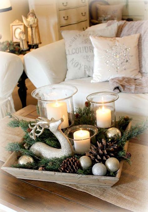 19 Stunning Rustic Christmas Decorating Ideas | Christmas Celebrations Jul Diy, Christmas Tours, Diy Christmas Decorations, White Christmas Decor, Unique Decoration, Christmas Decorations Rustic, Noel Christmas, Christmas Centerpieces, Christmas Deco