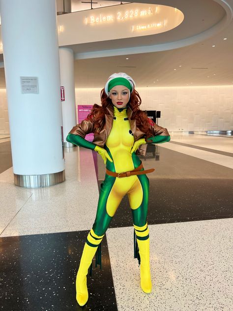 Rogue X Men cosplay by me! X Men Cosplay, Rogue X Men, Rogue Cosplay, Marvel Rogue, Men Cosplay, Male Cosplay, Cosplay Outfits, X Men, Halloween Costumes