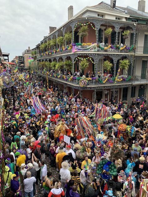 New Orleans Party Aesthetic, Mardi Gras Festival, New Orleans Culture Aesthetic, New Orleans Culture, Mardi Gras New Orleans, New Orleans Mardi Gras Aesthetic, Nola Aesthetic Core, Mardi Gras Aesthetic, New Orleans Aesthetic