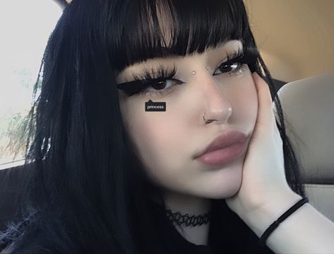 Egirl Makeup Soft, Egirl Makeup Goth, E Girl Hairstyles, Black Hair Makeup, Egirl Makeup, Girls Lipstick, E Girl Aesthetic, Halloween Eye Makeup, Swag Makeup