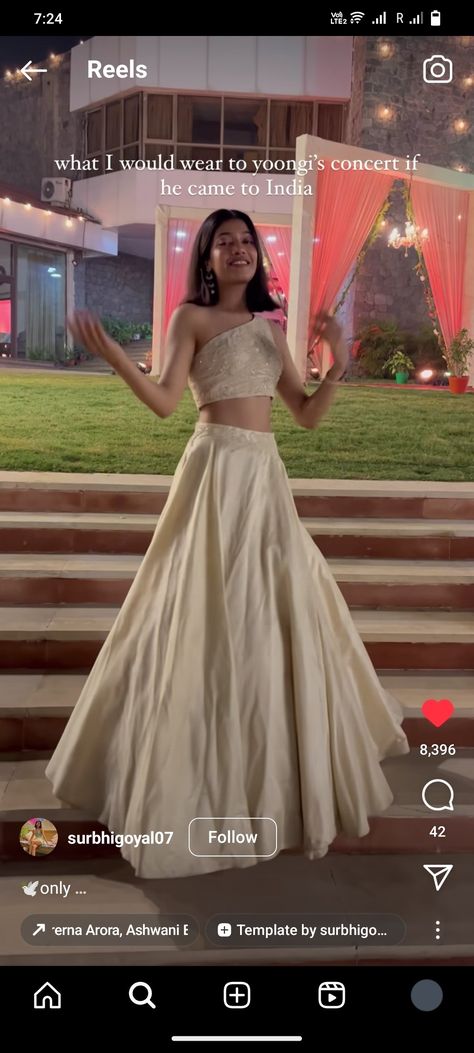 White Lehenga, One Sided, Lehenga, India, Outfit Inspo, White, Concert, How To Wear