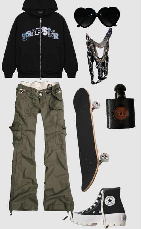 2010 Skater Aesthetic, Skater 2000s Aesthetic, Women Skater Outfits, Skater Girl Outfits Grunge 90s, Masc Y2k Outfits, 2000s Older Brother Core Outfits, 2000 Skater Style, Skater Girl Outfits 90's, 2000s Skater Girl