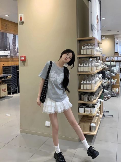 Acubi Summer Aesthetic, Ulzzang Home Outfits, Korea Street Fashion Summer, Keyorie Eliana, Yesstyle Outfits Aesthetic, Ulzzang Summer Outfits, Balletcore Summer, Japanese Summer Fashion, Ulzzang Fashion Summer