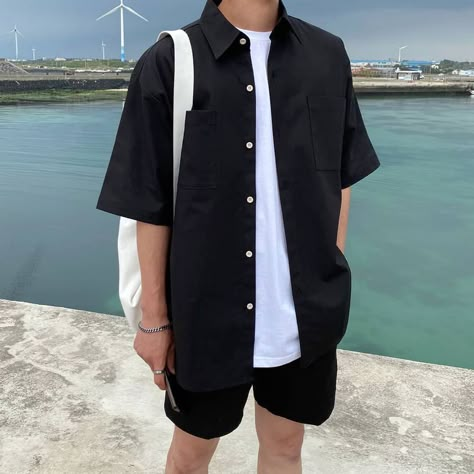 Outfit Kemeja Cowo, Masculine Men Outfit, Ootd Cowok Casual, Style Nam, Half Sleeve Men, Male Cardigan, Outfit Cowo, Outfit Cowok, Oversized Shirt Outfit