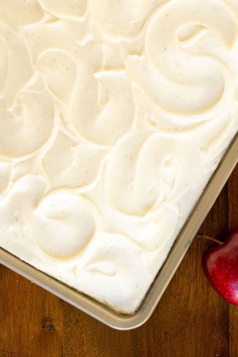 This delicious, one-bowl, no-mixer, super moist Ridiculously Easy Applesauce Sheet Cake comes together in minutes. Same with the fabulous, creamy vanilla bean icing! #applesaucecake, #easyapplesaucecake, #onebowlnomixer, #easycake Vanilla Bean Icing, Easy Applesauce, Cake Sheet, Applesauce Cake, Sheet Cake Recipes, Flavored Oils, Round Cake Pans, Sheet Cake, Round Cakes