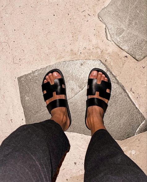 Men’s Leather Sandals, Mens Sandals Outfit, Hermes Sandals Men, Men Sandals Outfit, Adrette Outfits, Mens Sandals Fashion, Mens Casual Outfits Summer, Mens Trendy Outfits, Sandals Outfit