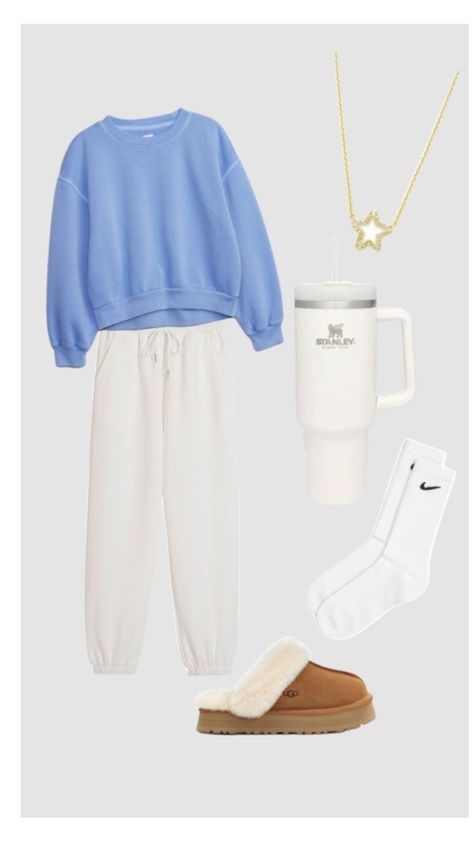 Babysitting Outfit, Cozy Sweatpants Outfits, Preppy Fits, Sweatpants Outfits, Outfit Combos, Skandinavian Fashion, Comfy Outfit, Casual Preppy Outfits, Outfit Inspo Casual