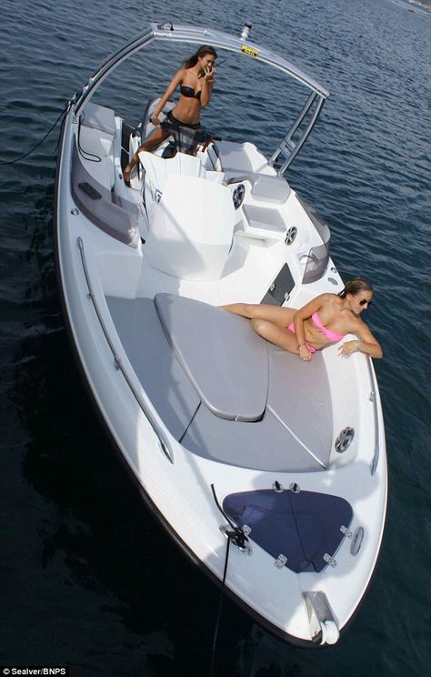 Jet Ski Fishing, Wave Boat, Boat Girl, Jetski, Jet Privé, Wakeboard Boats, Boats, Cruiser Boat, Ski Boats