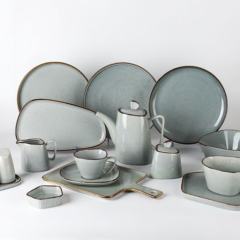 New porcelain dish set collection with elegant color, you can find complete dinner plates from this series. We believe all of them can meet different restaurant demands. Contact us for one stop solutions!!!! Official website: https://www.28ceramics.com/ #restaurantdishware #twoeightceramics #cateringdinnerware #tableware #tablewaredesign #dishware Dinner Sets Uk, Dinner Set Design, Restaurant Plates, Ceramic Dinner Plates, Ceramic Dinnerware Set, Kitchen Remodel Design, Tableware Design, Porcelain Dish, Ceramic Dinnerware