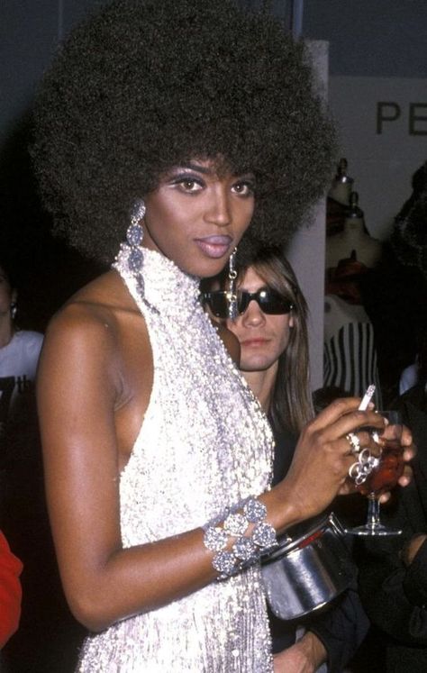 Naomi Campbell Red Carpet, Studio 54 Outfits, 1990 Fashion, Look Disco, Studio 54 Party, Look 80s, Fashion 1990s, 70s Glam, Boogie Nights