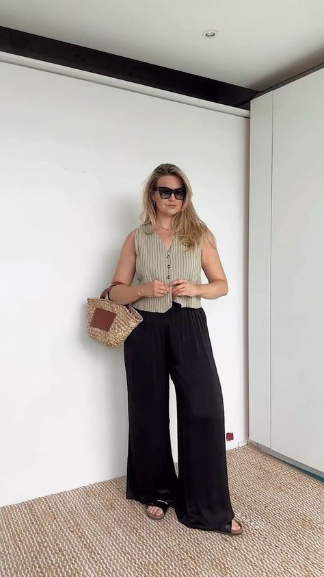 621K views · 10K reactions | MOLLIE CAMPSIE on Reels | Boney M. · Sunny Mollie Campsie Outfits, Mid Size Summer Outfits, Medium Size Body Outfits, Mollie Campsie, Mid Fashion, Scandi Girl, Curvy Summer Outfits, Mid Size Outfits, Japan Outfits