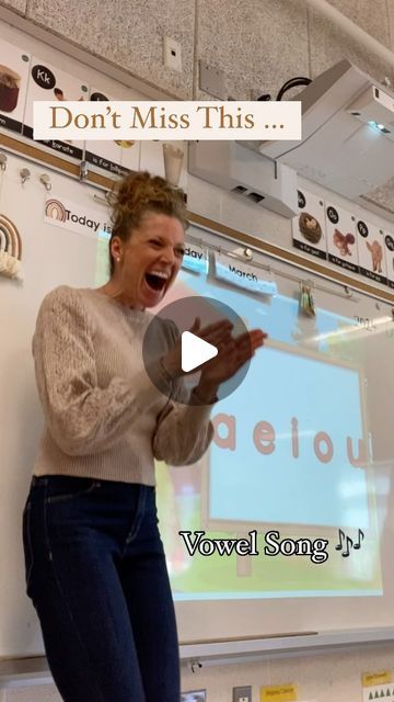 Lindsay / Early Years Literacy Specialist on Instagram: "‼️FREEBIE ALERT ‼️ 🎵Teaching short and long vowels? This song is for you! 🎵  And yes, you MUST save this for later 👌  If you have been following me for a while you will notice that I absolutely LOVE ❤️ turning phonics rules into songs 🎶. Like this ☝️.  Drop the word 🎵 SONG 🎵 below and I will send you it for FREE, plus some extra goodies 😉🤗 . . . . . Follow ➡️ @literacyandlindsay for more fun resources and lit tips! . . . . LIKE. SAVE. FOLLOW  ✨ @literacyandlindsay 💜 @literacyandlindsay 👌 @literacyandlindsay  . . . #literacyandlindsay #earlyyearsliteracy #homeschooling #teachyourkidstoread #learnenglishonline #learnenglish_easily #iteachprek🍎 #prekteacher #prekactivities #iteachkinder #iteach123" Short I Vowel Activities, Short Vowel I Activities, Long Vowel Short Vowel Activities, I Phonics Activities, How To Teach Vowels, Early Phonics Activities, How To Teach Vowels Kindergarten, Phonics Rules Teaching, Vowel Activities For Kindergarten