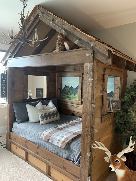 Camp Bedroom Theme, Deer Blind Bed Boy Rooms, Hunting Cabin Bedroom, Rustic Boys Bedroom Ideas, Children’s Rooms, Country Boy Bedroom, Hunting Bedroom For Boys, Boys Rustic Bedroom Ideas, Farm Bedroom Ideas For Boys