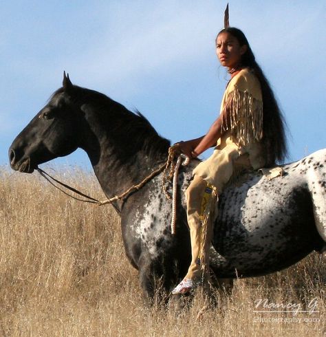 Native Indian Tattoos, Indian Images, Native American Actors, Native American Horses, Indian Horses, Native American Wisdom, American Indian History, Native American Images, Native American Men