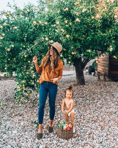 Cute Apple Picking Outfits, Picking Outfits, Mountain Weekend, Apple Picking Outfit, First Day Of Fall, Vintage Photoshoot, Birthday Suit, Black Mountain, Apple Picking