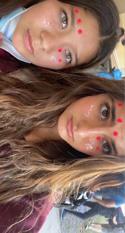 Game Day Face Glitter, Face Paint Spirt Week, Pink Out Cheer Makeup, Homecoming Paint Face, Game Day Dots On Face, Face Paint Fb Game, Football Dots Face Paint, Glitter Face Paint Football Game, Glitter On Face Football Game