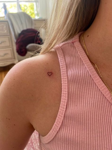 Ladies Tattoo, Dr Tattoo, Red Heart Tattoos, Tiny Tattoos For Women, Tato Minimal, Basic Tattoos, Small Heart Tattoos, Hidden Tattoos, Bone Tattoos