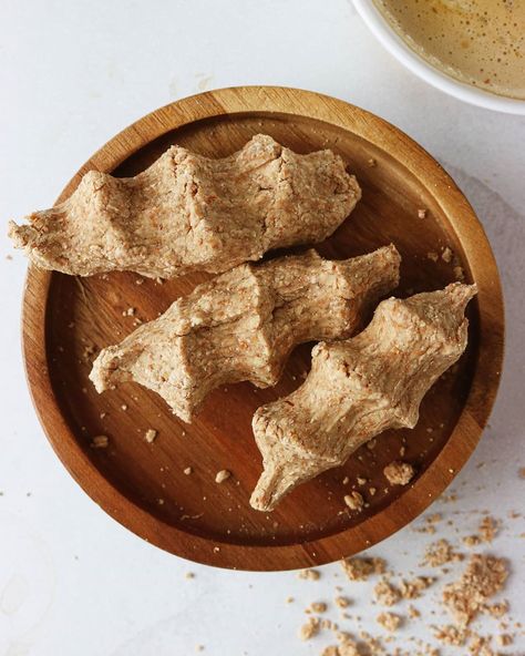 Culinary Stories & Events on Instagram: “Tsampa // Roasted Barley Biscuits. . Tsampa is a hearty, nutty flour made from roasting barley in hot sand—the most uniquely Tibetan…” Barley, Tibet, In Hot, Apple Pie, Hummus, Flour, Peanut Butter, Biscuits, Condiments