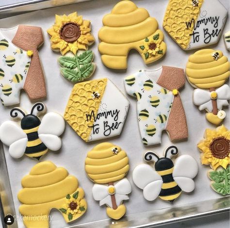 Baby Shower Sugar Cookies, Bee Themed Birthday Party, Summer Sugar Cookies, Honey Bee Baby Shower, Bee Cookies, Sunflower Baby Showers, Bee Cakes, Bee Baby Shower Theme, Bumble Bee Baby Shower