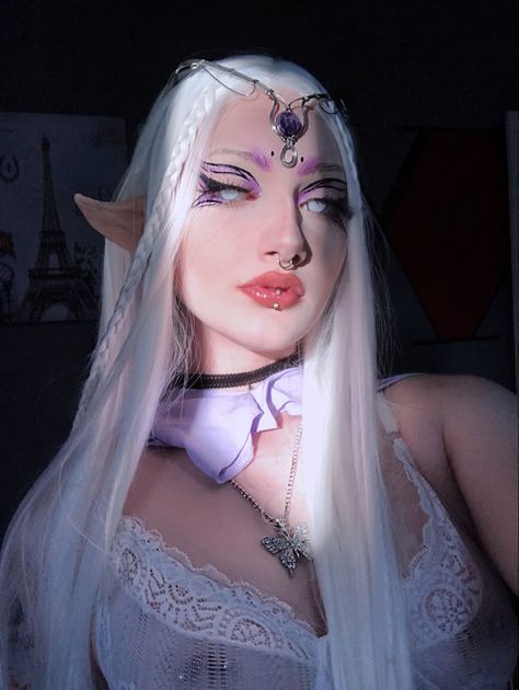 Gothic Elf Makeup, Black Elf Cosplay, Goth Elf Makeup, Elf Cosplay Makeup, Dark Elf Costume, Dark Elf Cosplay, Dark Elf Makeup, Elf Halloween Costume, Elves Costume