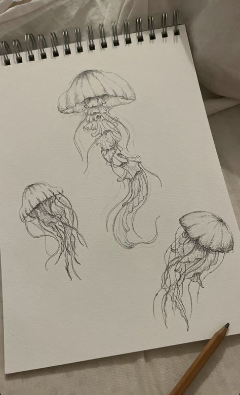 Cool Jellyfish Drawing, Fish Tank Sketch, Ocean Themed Sketches, Ocean Life Sketches, Jellyfish Pencil Drawing, How To Draw Water Pencil, Calming Sketches, Mythical Sea Creatures Drawing, Ocean Animal Sketches