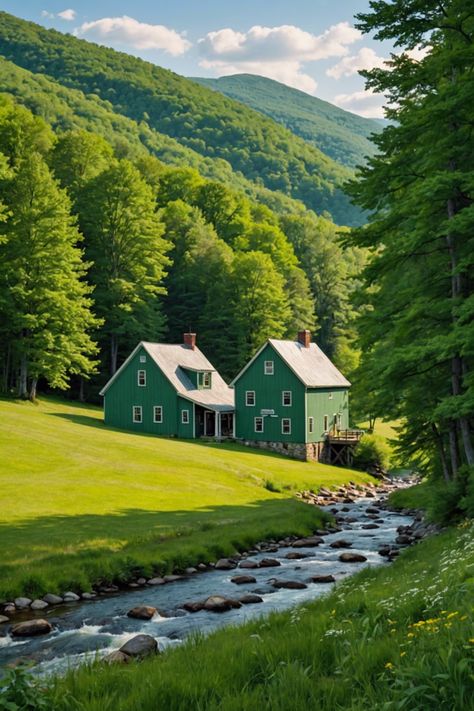 Art in the Green Mountains: Discovering Vermont's Artistic Side Vermont Spring, Vermont Forest, Vermont Aesthetic, Green Mountains Vermont, Vermont Homes, Vermont Landscape, Outdoor Murals, Southern Vermont, Vermont Mountains