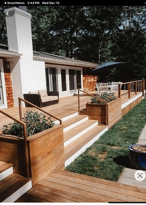 Ombra Pergola, Design Per Patio, Diy Planters Outdoor, Outdoor Planter Boxes, Patio Deck Designs, Wooden Deck, Staining Deck, Deck Designs Backyard, Deck Designs