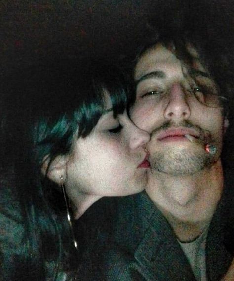 Grunge Couple, Crystal Castles, Damiano David, Tattoo Aftercare, Couples Vibe, Foto Tips, The Love Club, My Kind Of Love, Couple Aesthetic