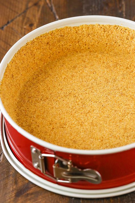 Graham Cracker Crust Cheesecake Recipes, Graham Cracker Crust For Cheesecake, London Cheesecake, Cheese Cake Crust, Crust For Cheesecake, Cheesecake Graham Cracker Crust, Bakery Cheesecake, Laura Calder, Graham Cracker Crust Cheesecake