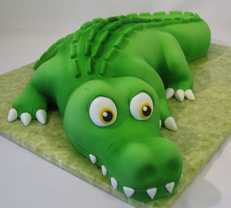 Cam's alligator cake | Flickr - Photo Sharing! Crocodile Cake, Alligator Cake, Alligator Birthday Parties, Crocodile Party, Alligator Party, Alligator Birthday, Reptile Party, Animal Cakes, Gateaux Cake