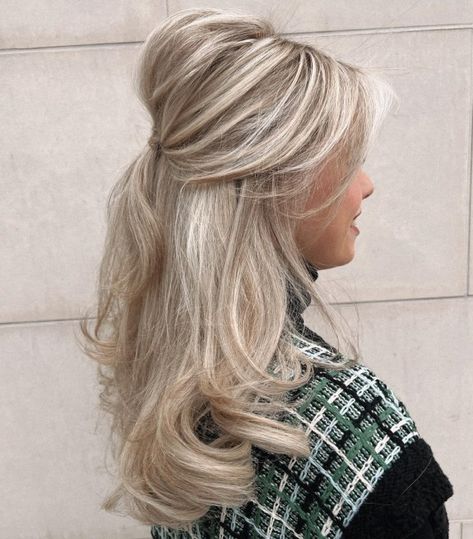 Half-Up Half-Down Hairstyle with Bouffant New Hairstyle 2023, Hairstyle 2023, Bangs Straight Hair, Hair Style Girl, Braided Half Updo, Half Updo Hairstyles, Pageant Hair, Bangs Straight, Second Day Hairstyles