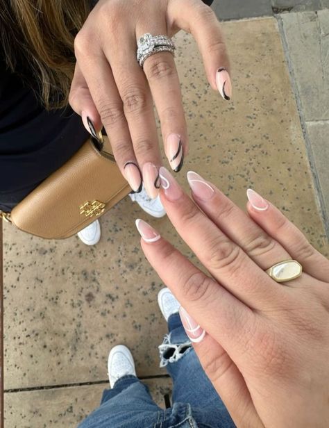 Friend Nails Matching, Duo Nail Ideas, Best Friend Nails Ideas Matching, One Design Nail, Matching Nail Inspo For Best Friends, Uñas Matching Bff, Nails Twins, Bff Nails Designs Best Friends, Best Friend Nail Ideas Matching