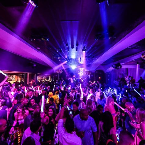 #hydetmobile #hydewithus #hydehotties #tmobile #sbe False Confidence, Lounge Nightclub, Las Vegas Nightlife, Web Design Color, Club Dancing, Dj Club, Vegas Nightlife, Club Scene, Club Lighting