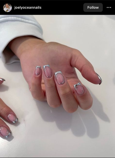 Short Nail Inspo For New Years, Silver Chrome Nails Designs Square, Short Silver Chrome French Tip Nails, Silver Square Nails, Silver Metallic French Tip Nails, Silver Metallic French Tip Nails Square, Chrome Square Nails, Silver Chrome Detail Nails, Chrome Manicure