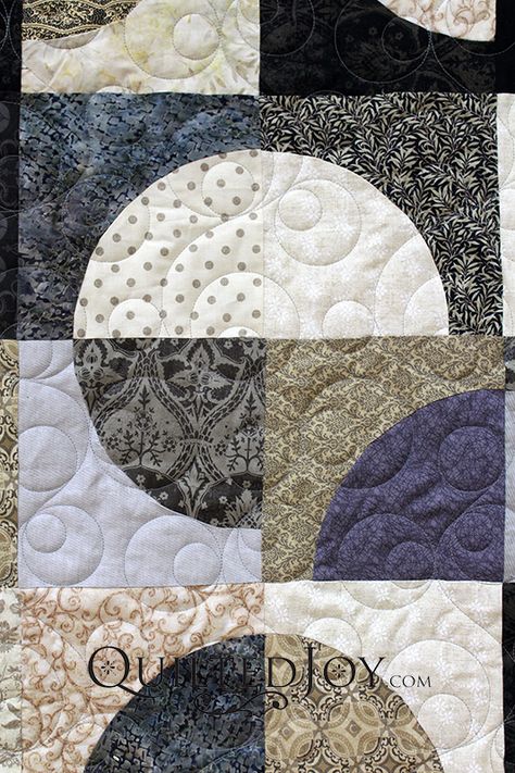 Lots And Lots Of Quarter Circles! | Quilted Joy Quarter Circle Quilt Patterns, Half Circle Quilt Patterns, Quilt Circles Pattern, Circle Quilting Designs, Quilt With Circles, Patchwork Techniques, Circle Quilt Patterns, Anni Downs, Circle Quilts