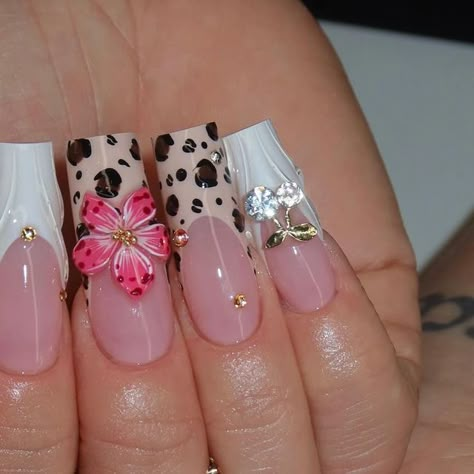 𝔐𝔞𝔩𝔦 🦋 on Instagram: "🐆🌸🐆🌸 • • • • • • • • • #3dflowernails#summernails#flowernails#ombrenails#berlin#nägelberlin#nailsonfleek#frenchnails#nailsrefill#nailjunkie#animalprintnails#ccurvenails#nailsofinstagram#naildaily#nailart#zebranails#cutenails#ombrenails#pinknails#gelxnails#2000nails#apresgelxextentions#apresgelx#hellokittynailart#y2knailart#leonails#orchidnails#3dnails" 2000 Nails Acrylic, Acrylic Nails Charm, Early 2000s Nails, 2000 Nails, Nails Charm, 2000s Nails, Pink Tip Nails, Girly Acrylic, Acrylic Toe Nails