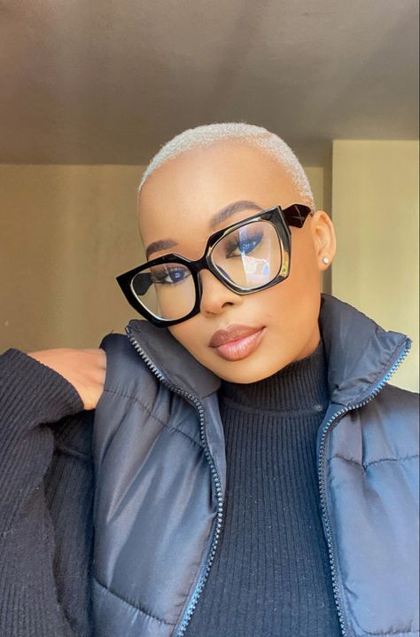 Blond Buzzcut, Bald Fade Women Black, Low Cut Hair Black Women, Bald Women Fashion, Bald Beauty, Natural Hair Haircuts, Short Hair Designs, Brush Cut, Shaved Hair Cuts